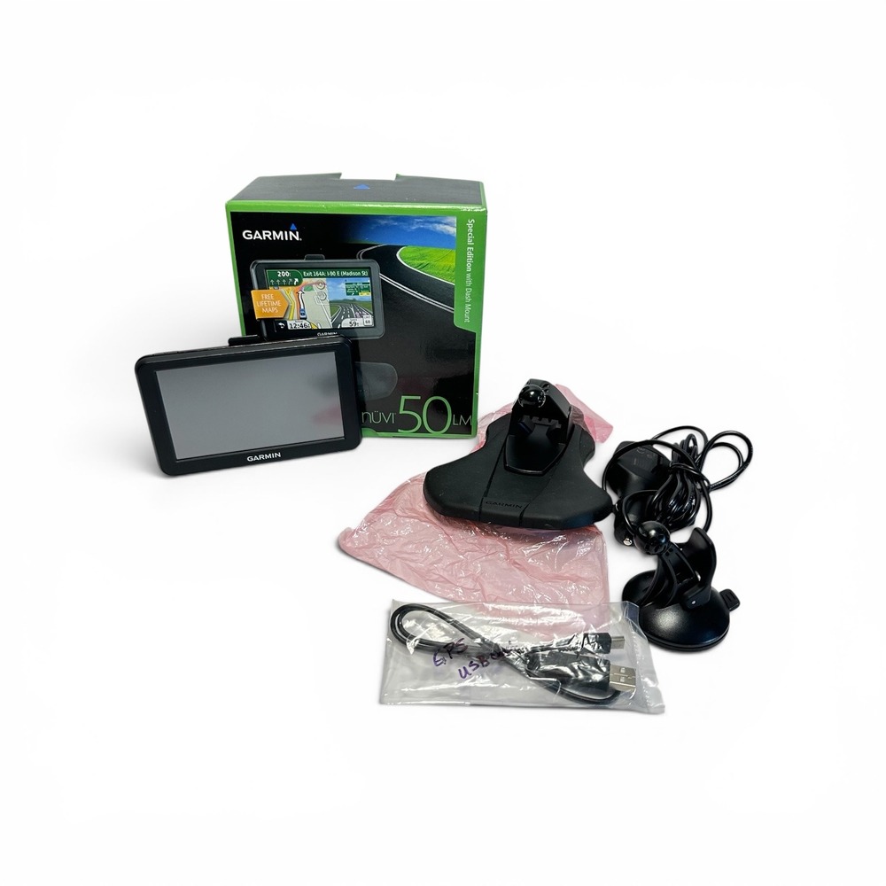 Garmin nuvi 50LM GPS Navigator Black Lifetime Maps Dash Mount